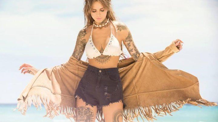 Ya es cualquier cosa: la hija de Tinelli, la mujer de Messi y un tatuaje zarpado