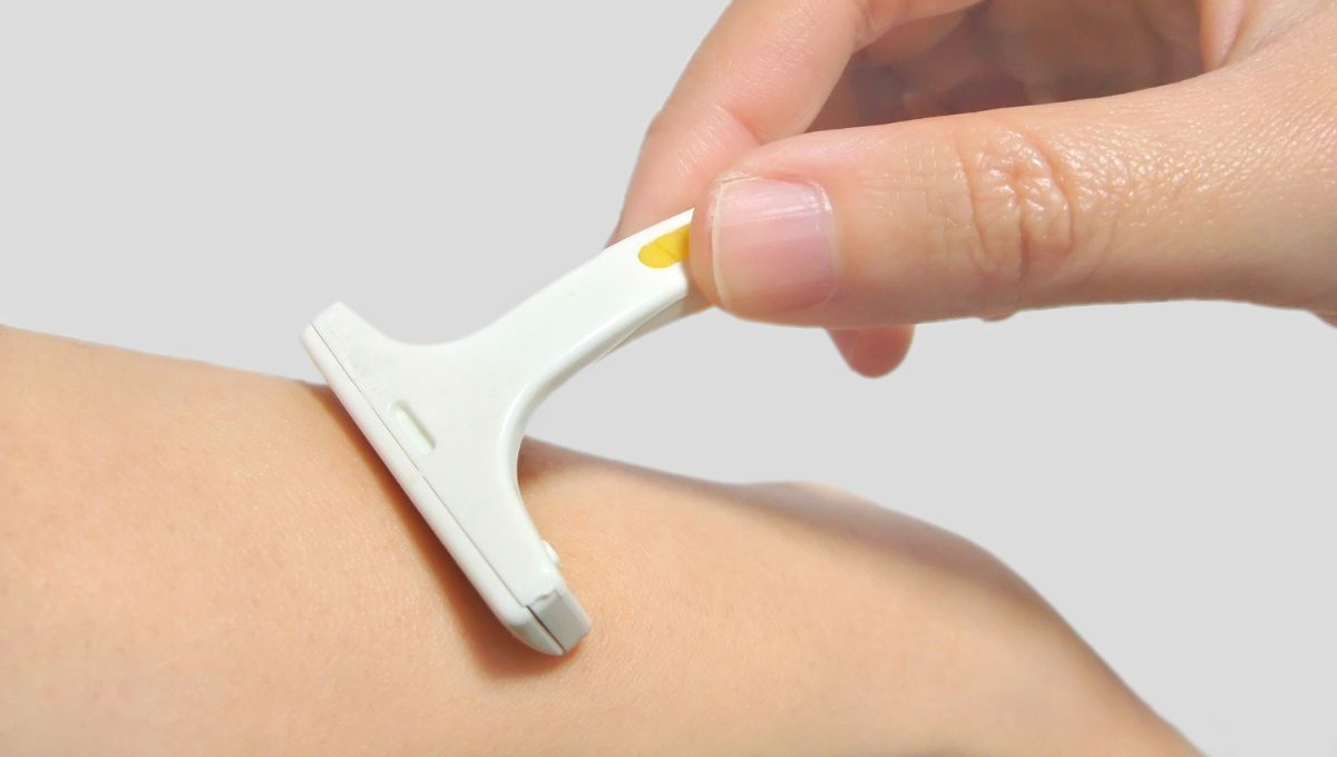 El rasurado de la piel nunca debe realizarse en seco. El rasurado de la piel nunca debe realizarse en seco.