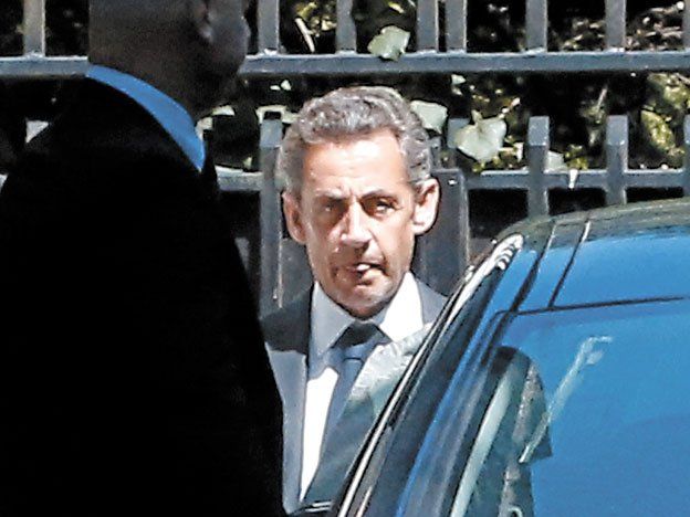 Sarkozy afirma que las acusaciones de tráfico de influencias son para destruirlo