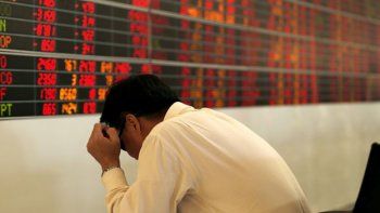 Lunes negro en las bolsas chinas luego de la fuerte devaluación