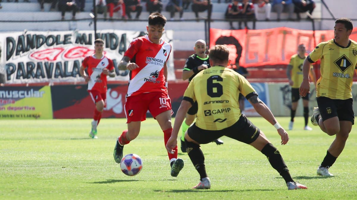 Deportivo Maipú, con uno menos, empató 2 a 2 ante Deportivo Madryn