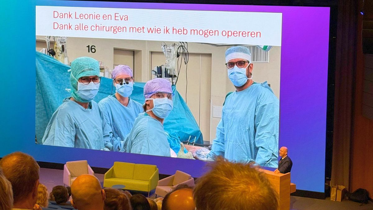 Durante el evento de despedida se pasaron imágenes de las distintas cirugías realizadas por uno de los máximos referentes, el doctor Paul Werker. Durante el evento de despedida se pasaron imágenes de las distintas cirugías realizadas por uno de los máximos referentes, el doctor Paul Werker.