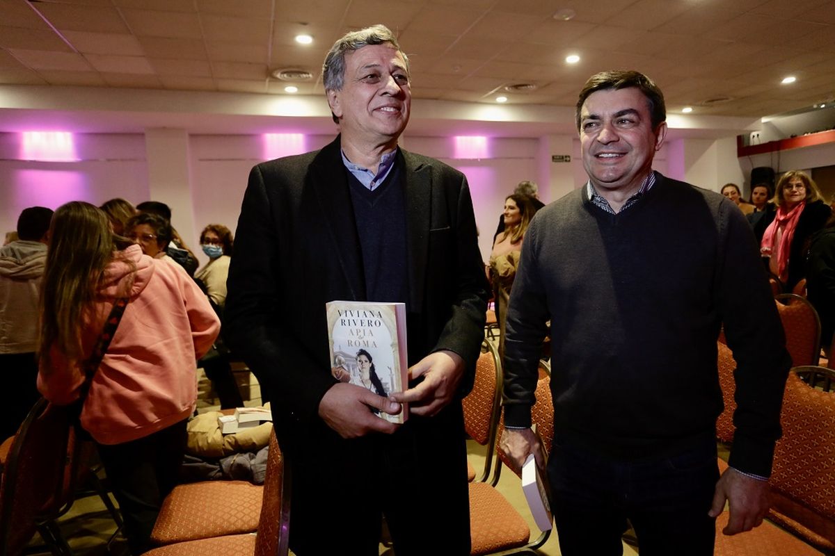 El Intendente Daniel Orozco y el Candidato a Gobernador Omar de Marchi estuvieron presente en el auditorio.