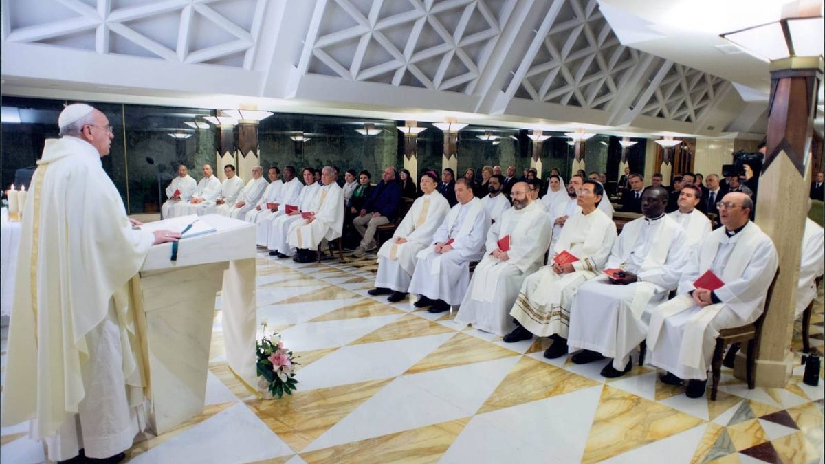 Durante su estadía en el Vaticano, Robinson participó de varias celebraciones, algunas en Santa Marta. También de una misa celebrada por el propio Papa Francisco. Durante su estadía en el Vaticano, Robinson participó de varias celebraciones, algunas en Santa Marta. También de una misa celebrada por el propio Papa Francisco.