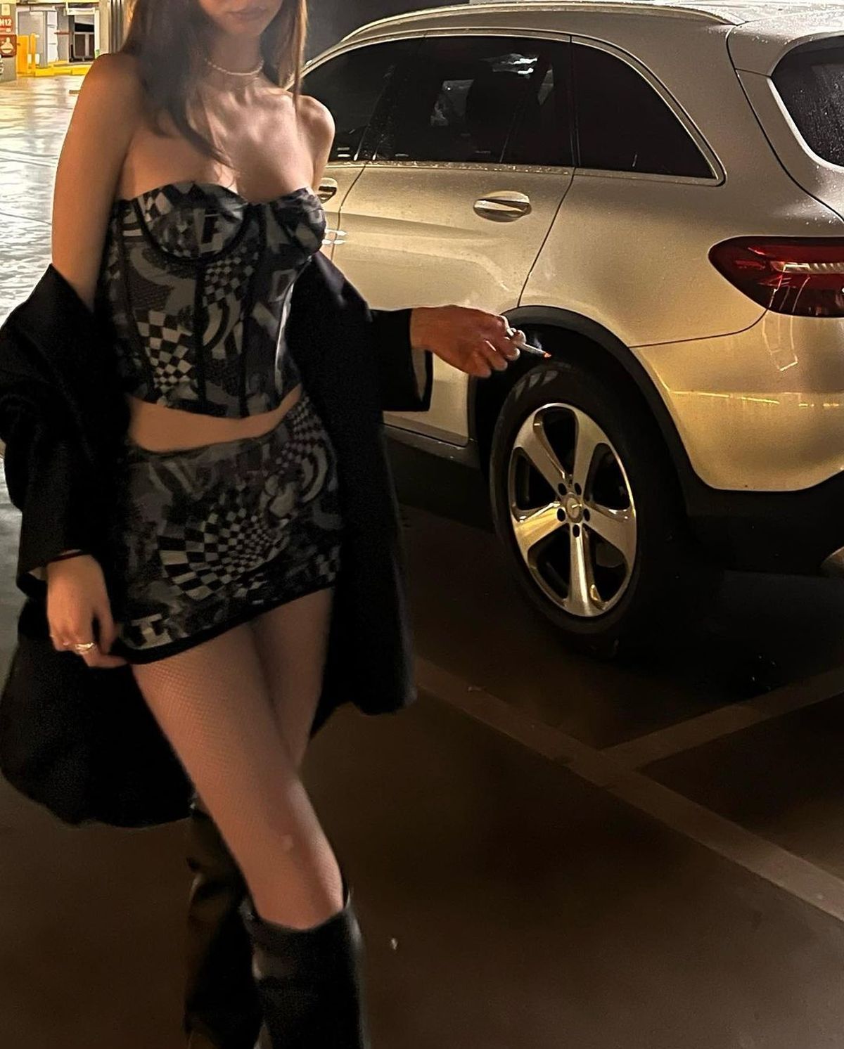 ¡Full underboob! Juanita Tinelli se subió la remera y dejó a la vista
