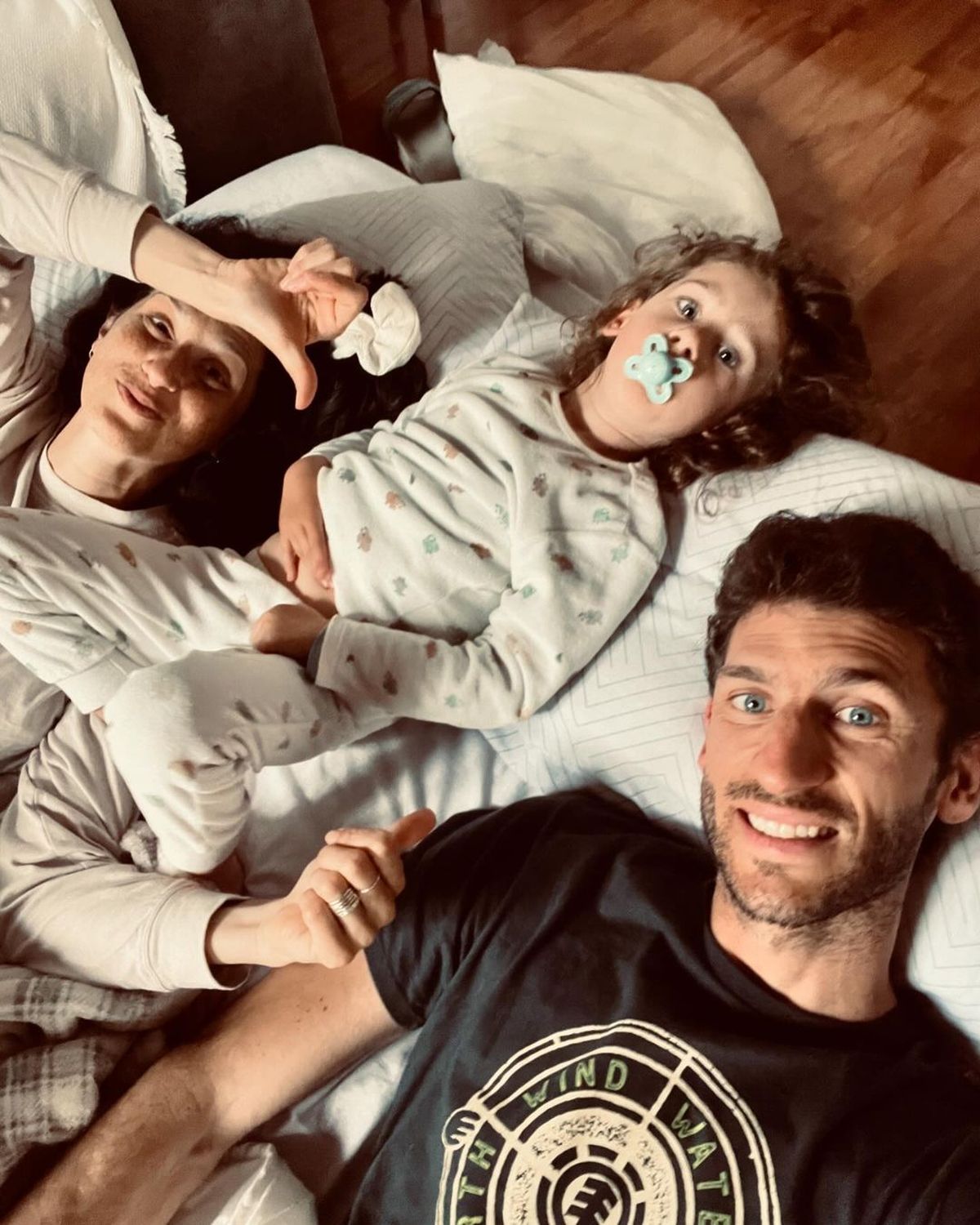 Chiaraviglio con su esposa y su hija. Chiaraviglio con su esposa y su hija.