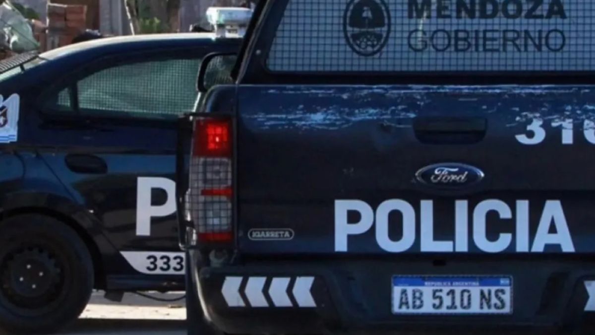 Tragedia en Maipú: una mujer murió al chocar su camioneta contra un árbol