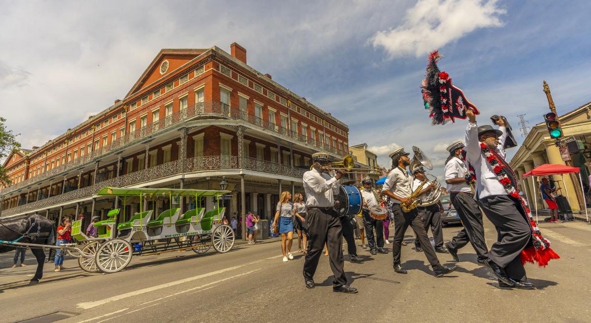 Nueva Orleans se ubica al sur de Estados Unidos y tiene un índice altísimo de crimen. Nueva Orleans se ubica al sur de Estados Unidos y tiene un índice altísimo de crimen.