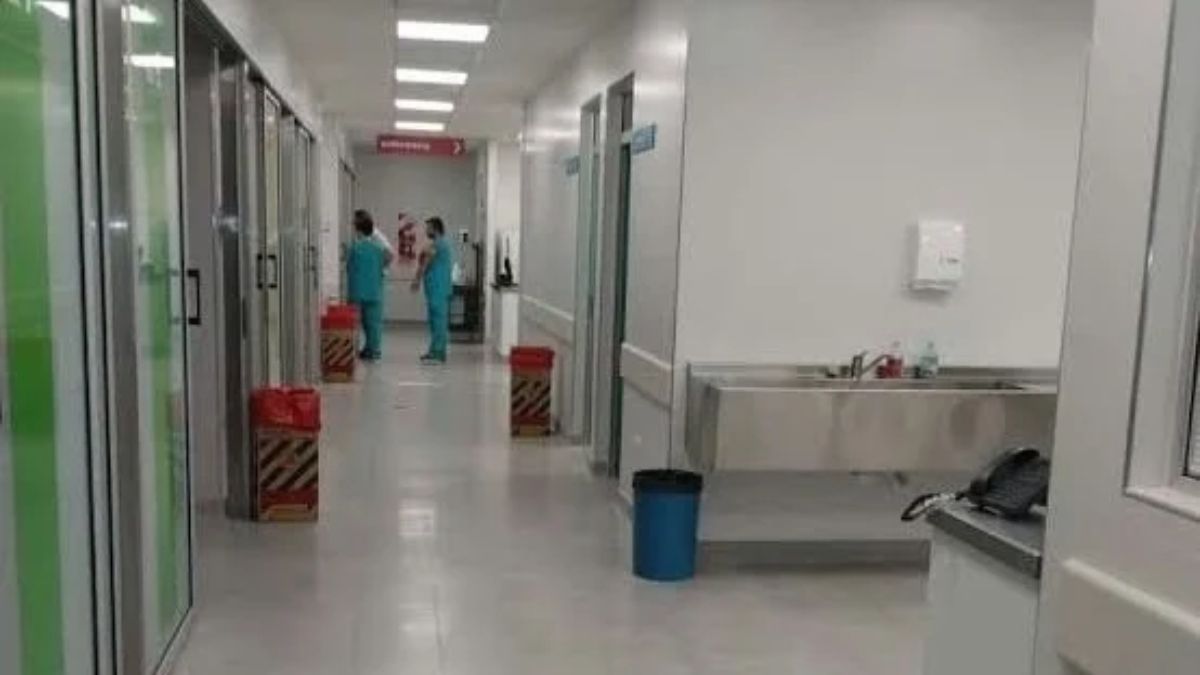Brote de meningitis posquirúrgica: cerraron los quirófanos de un hospital privado tras 2 muertes