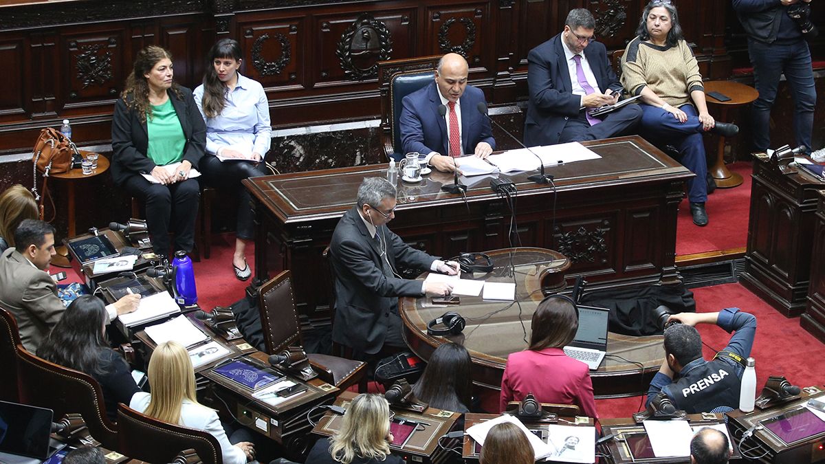 Durante ocho horas el jefe de Gabinete, Juan Manzur, respondió consultas de diputados sobre la gestión.