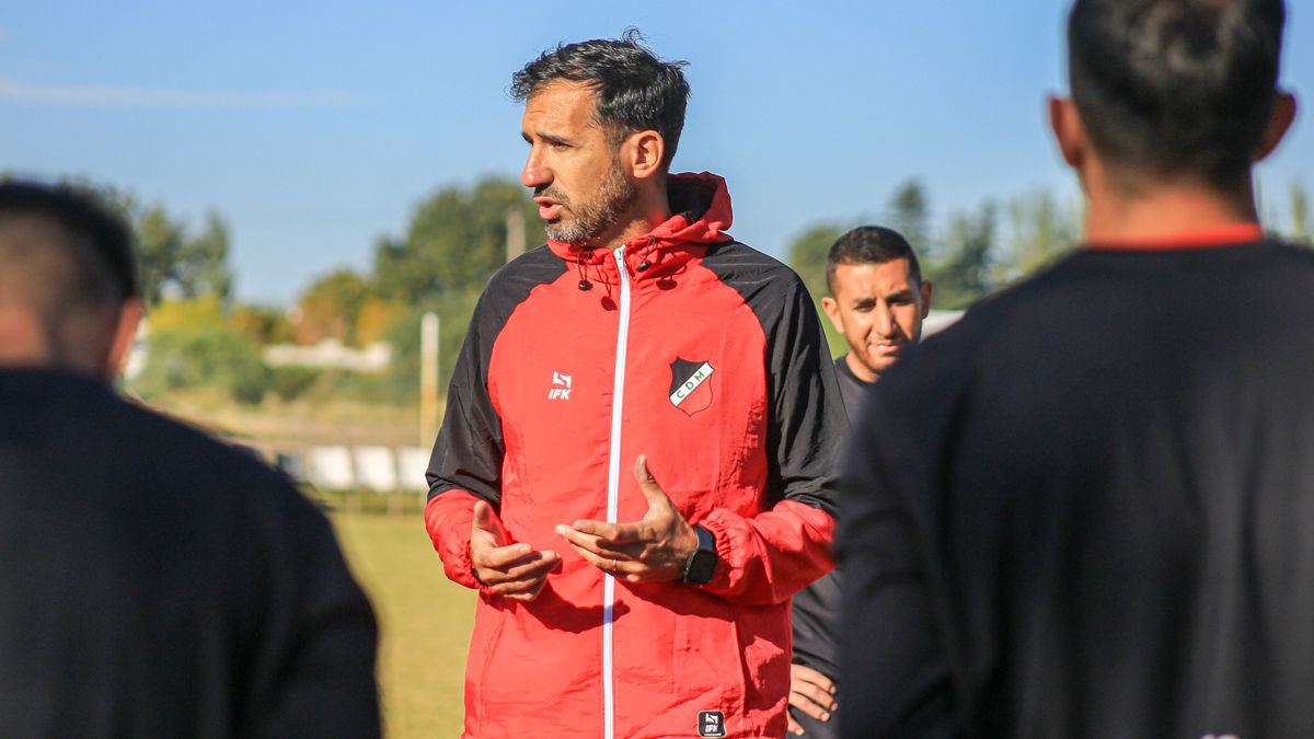Deportivo Maipú, con el debut del entrenador Mariano Echeverría, recibirá a Colegiales