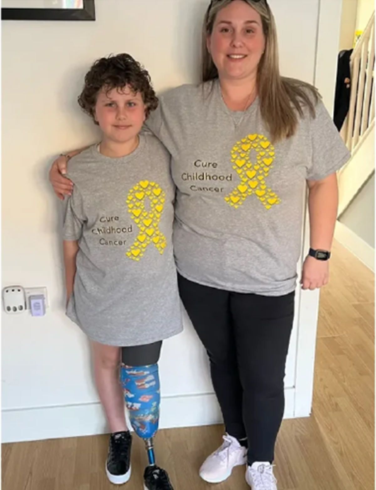 Sophia Houlston perdió parte de su pierna cuando le quitaron el tumor.