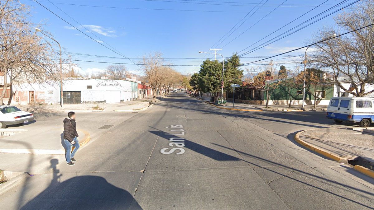 El hombre de 36 años se atrincheró en su departamento de calle San Luis y Catamarca, de Las Heras.