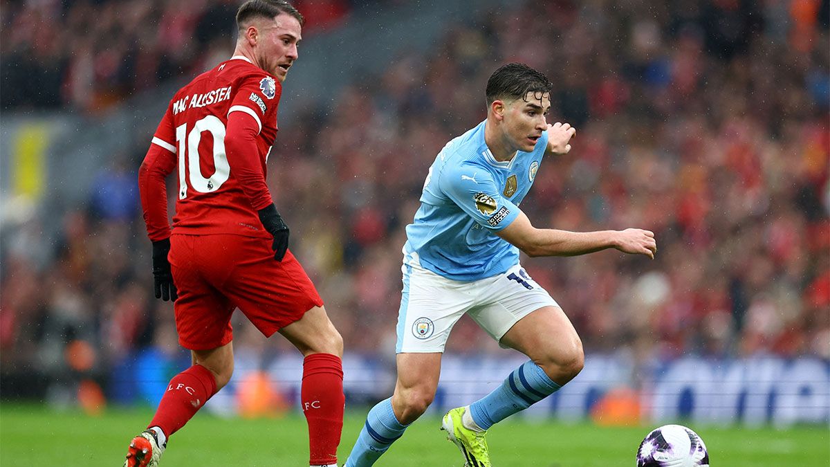 Alexis Mac Allister y Julián Álvarez.