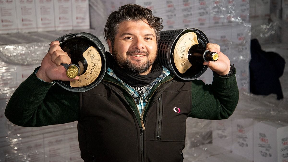 Osvaldo Giampietri, otro de los primos que lleva adelante La Íride, se formó en enología.