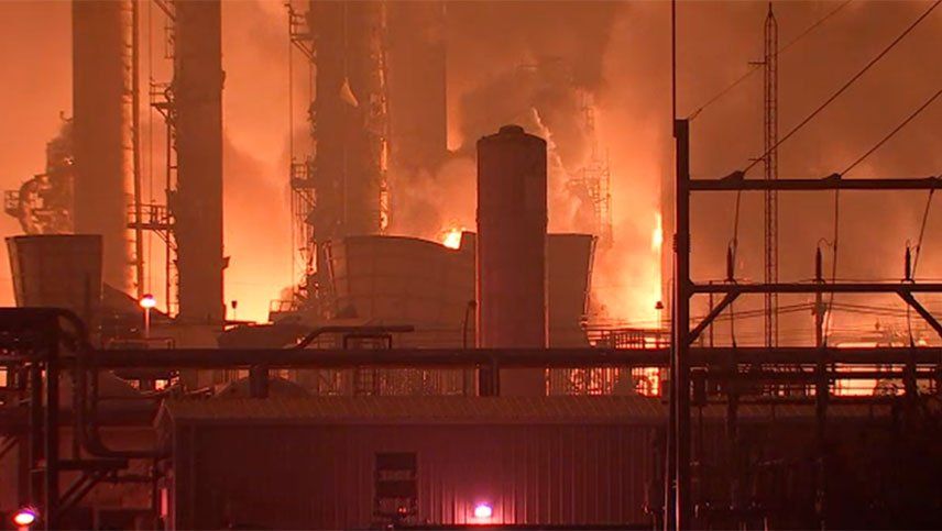 Imponente explosión en una en planta de químicos en Texas, Estados Unidos