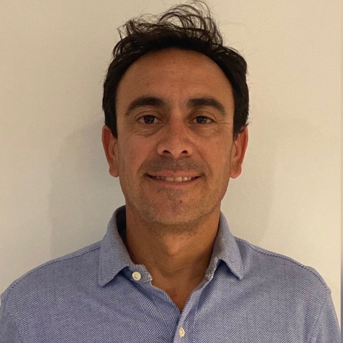 Este es Hernán Clut antes de ser agredido por un limpiavidrios en Capital.