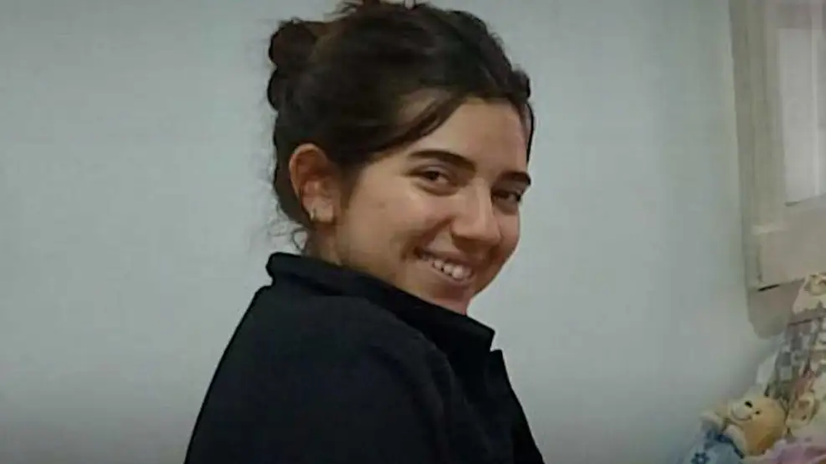 Paola Lens apareció y 