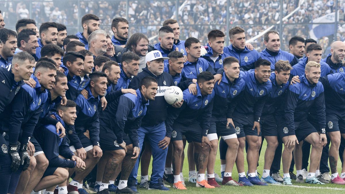 Volvió como DT de Gimnasia La Plata y fue homenajeado en todas las canchas.