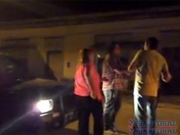 Escándalo en Corrientes: una concejal ebria le dijo a un policía que su hermanita iba a morir violada