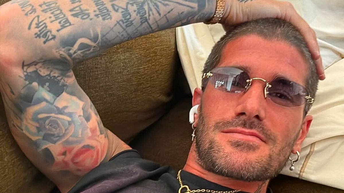 De Paul está de vacaciones con su novia Tini Stoessel.