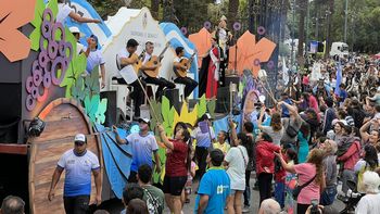 El Carrusel de la Vendimia llena de tradición y folclore las calles de la Ciudad de Mendoza El Carrusel de la Vendimia llena de tradición y folclore las calles de la Ciudad de Mendoza