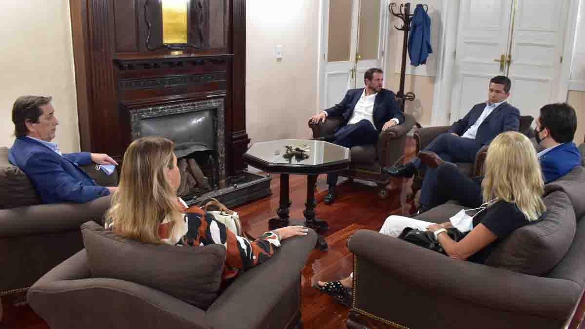 Autoridades del Colegio Notarial de Mendoza estuvieron en la Cámara de Diputados.