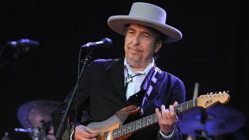 Bob Dylan se quedó con el premio Nobel de Literatura