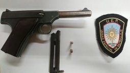 Detuvieron a dos jóvenes de 24 y 25 años con un arma de fuego