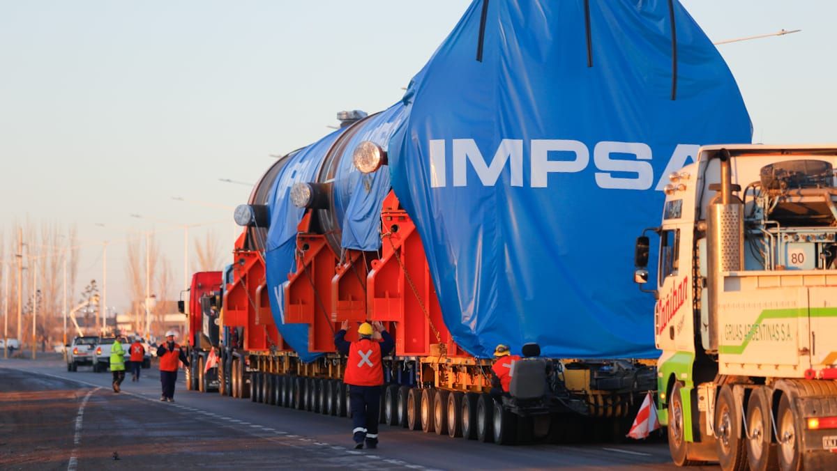 Reactor de IMPSA: qué son los 80 puntales que necesita el puente de la refinería de YPF. 