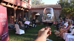 El vino es un gran atractivo para el turismo receptivo en Mendoza. El vino es un gran atractivo para el turismo receptivo en Mendoza.