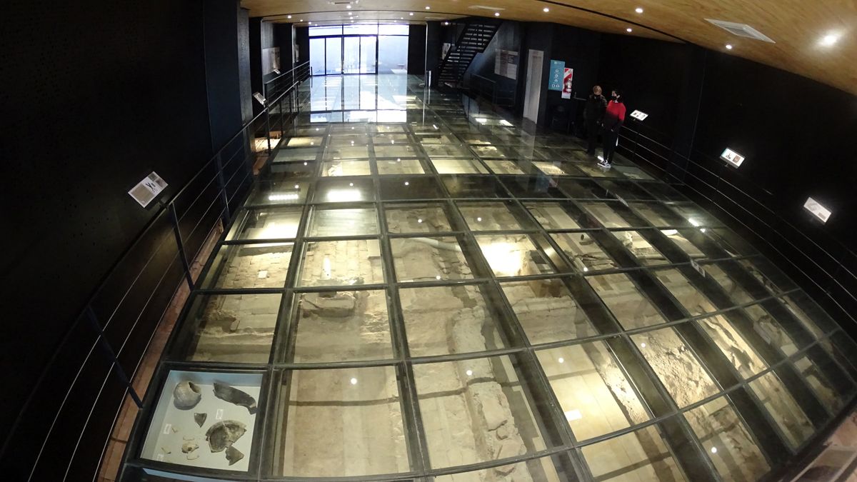 Museo Casa de San Martín, se puede apreciar el piso original del siglo XVIII que perteneció al Libertador. Foto: Fernando Martinez/ Diario UNO