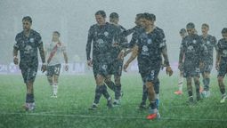 Independiente Rivadavia jugó bajo un diluvio ante River. Independiente Rivadavia jugó bajo un diluvio ante River.