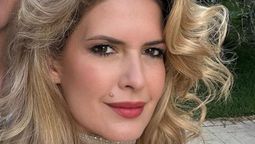 A sus 48 años, Isabel Macedo se suma al total denim en clave ceñido ultra XS y paraliza la primavera
