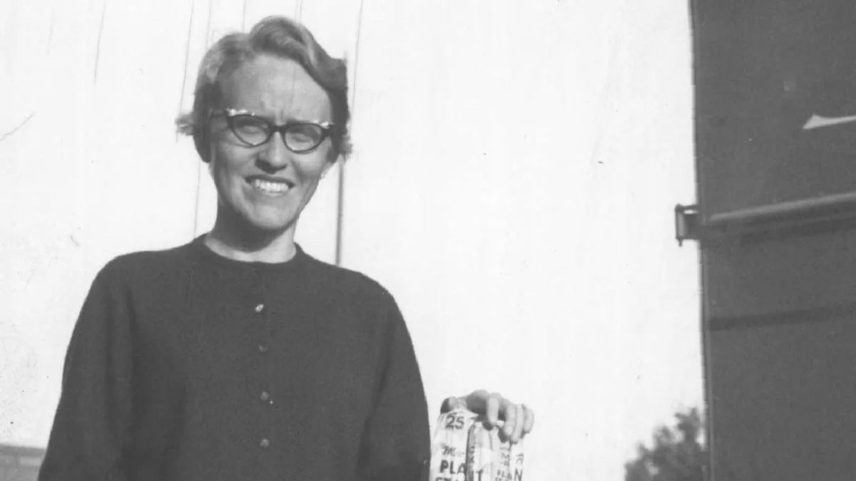 Janet Johnson tenía 36 años, vivía en Denver y era docente con posgrado en educación y bibliotecaria. Janet Johnson tenía 36 años, vivía en Denver y era docente con posgrado en educación y bibliotecaria.