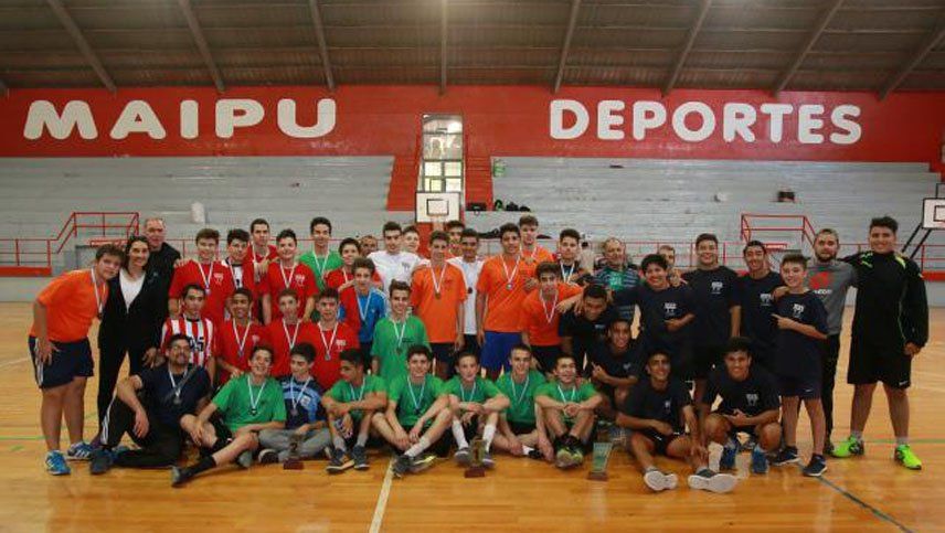 El polideportivo Juan Domingo Ribosqui, en Maipú, quedará como nuevo