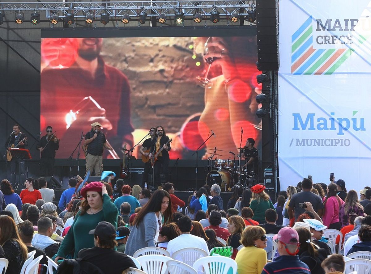 Contará con shows artístico, artesanos, espectáculos y una masterclass de gastronomía. Contará con shows artístico, artesanos, espectáculos y una masterclass de gastronomía.