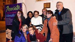 Rosa Pereyra es la socia número 1 de la Biblioteca Almafuerte