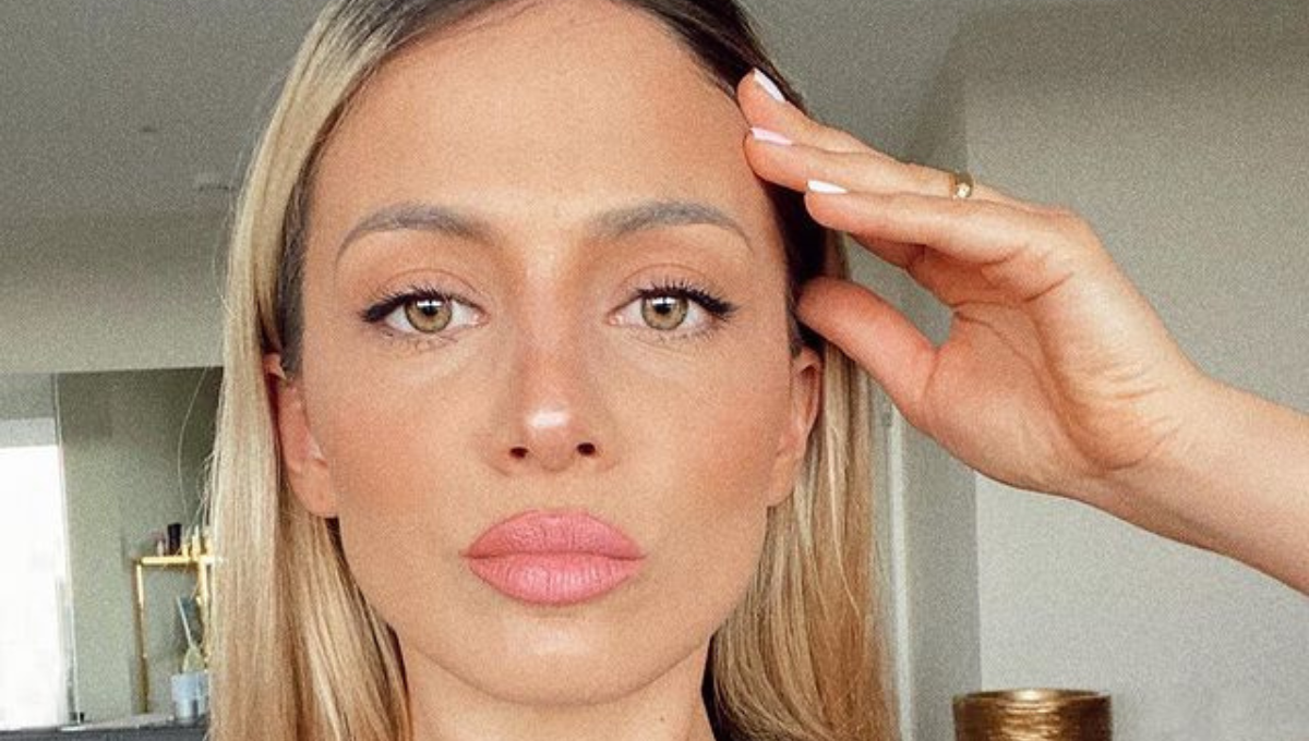 Luciendo un micro bikini de tiritas, la esposa de Nicolás Tagliafico encendió Instagram