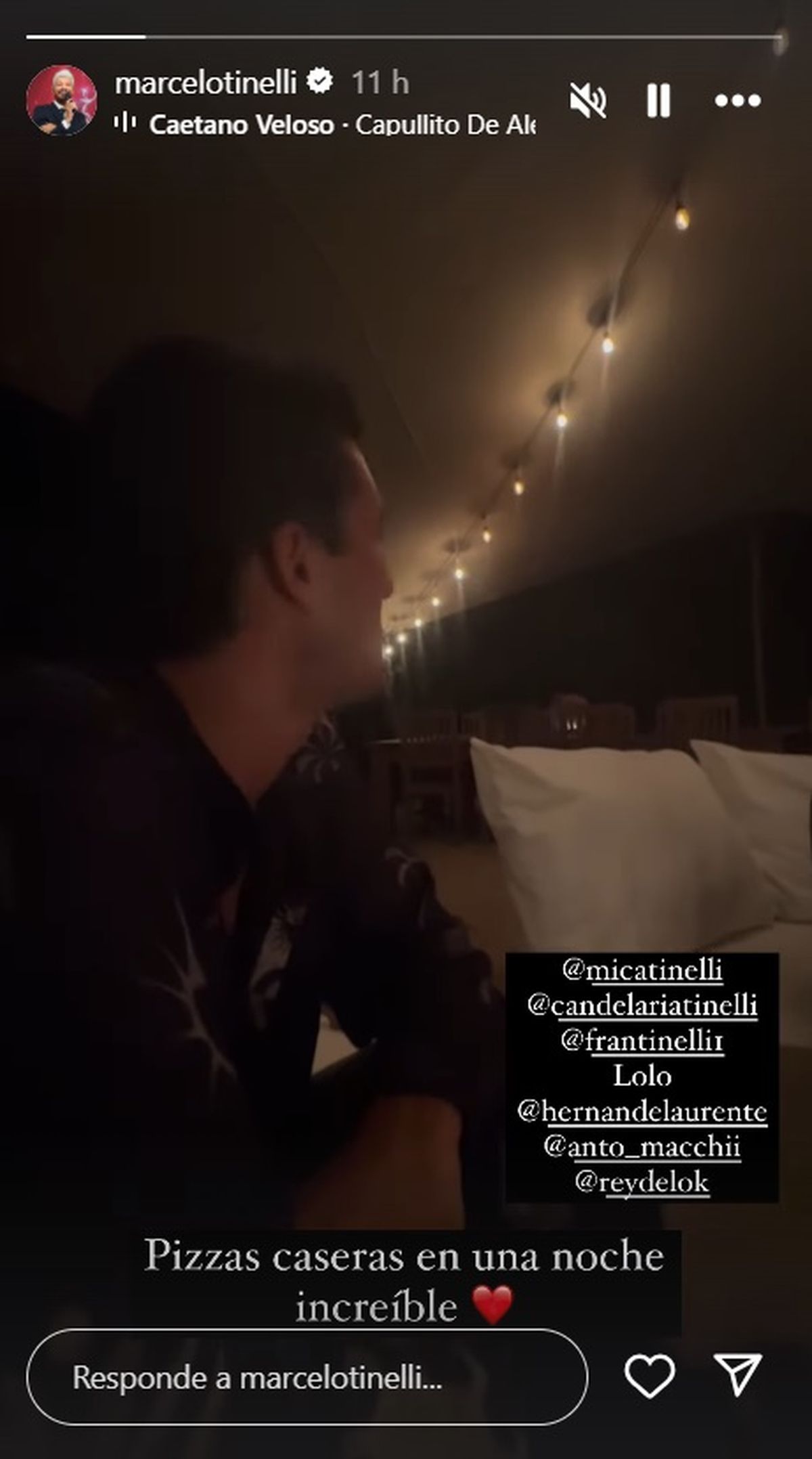 Marcelo Tinelli compartió un video en su cuenta de Instagram. En las imágenes se ve la familia Tinelli compartiendo de una cena con amigos. Marcelo Tinelli compartió un video en su cuenta de Instagram. En las imágenes se ve la familia Tinelli compartiendo de una cena con amigos. 