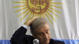 Ola de críticas al ministro de Defensa por cuestionar la capacidad de los tripulantes