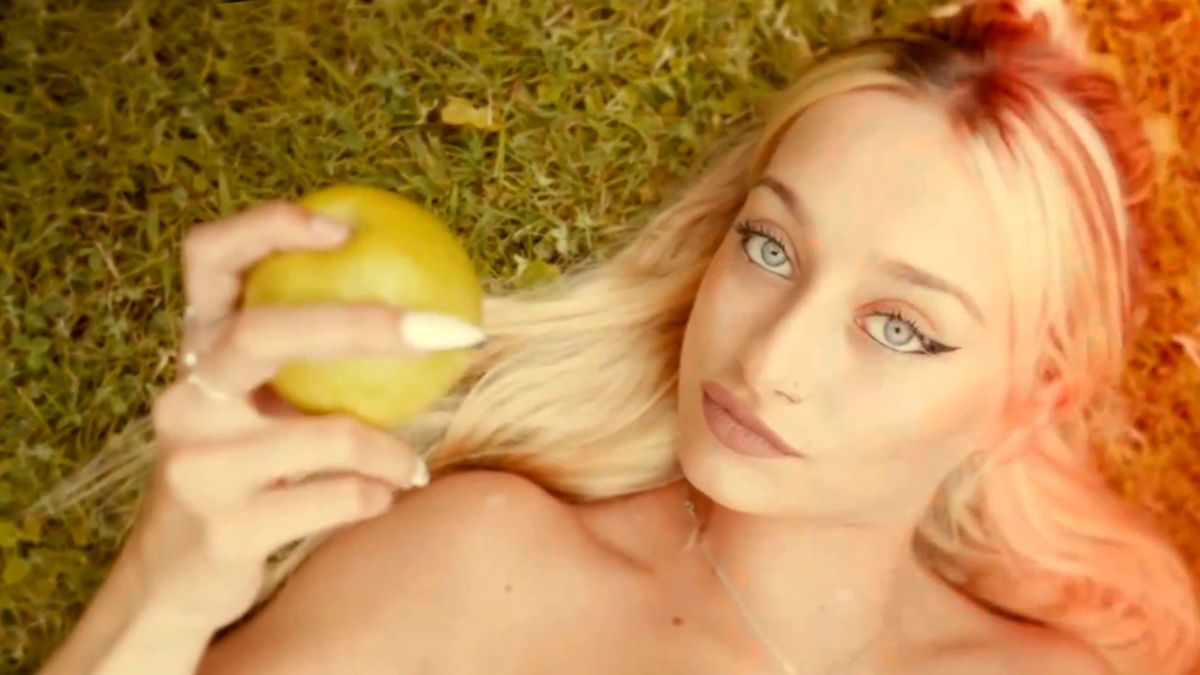 Sofía Suarez, la hija del gobernador ha publicado en su cuenta de Instagram numerosas fotos con músicos.