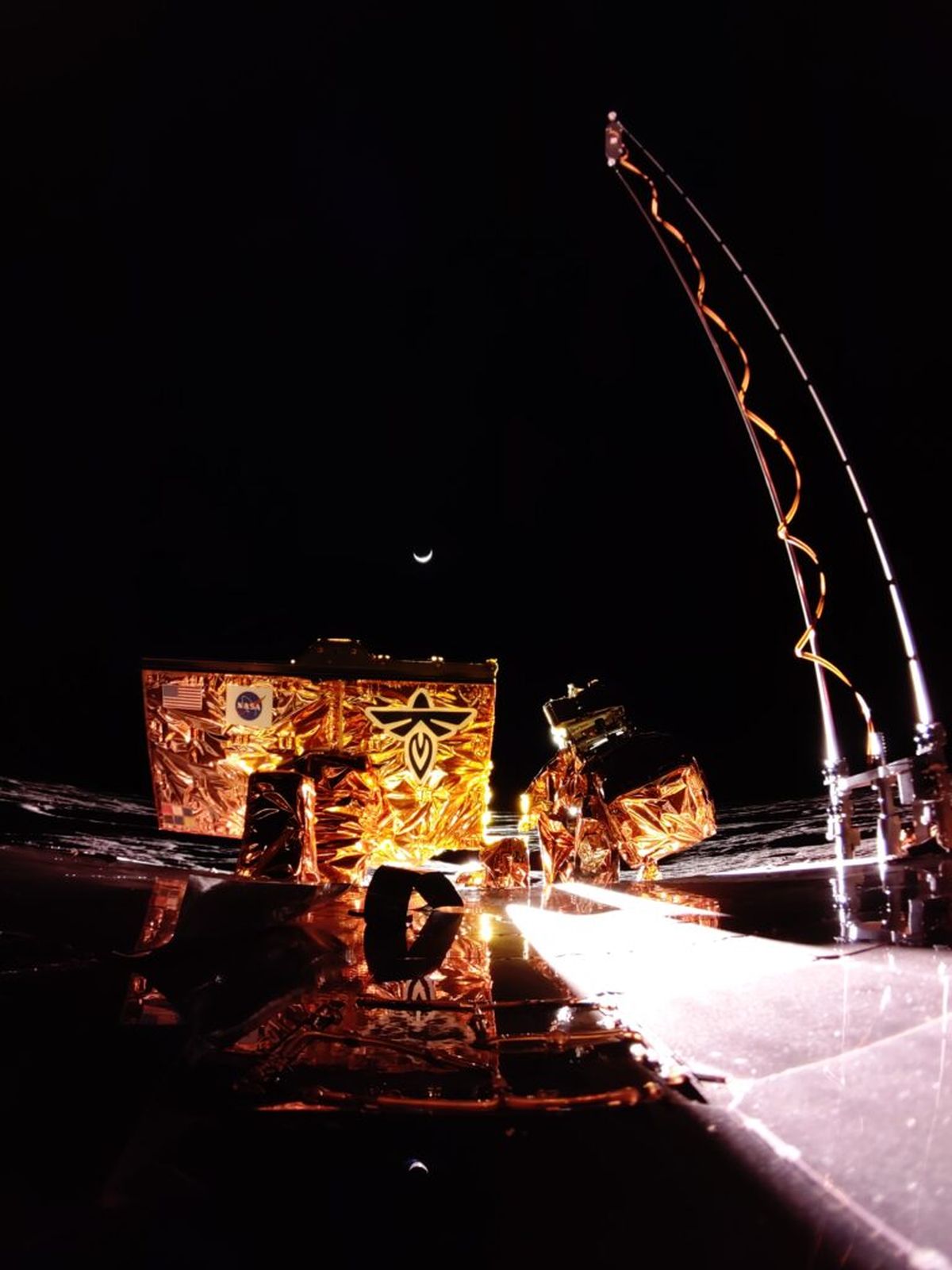 Esta sonda llegó a la Luna con ayuda de la NASA. Esta sonda llegó a la Luna con ayuda de la NASA.