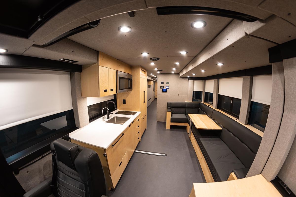 Más lujosa que un hotel: así es una motorhome de millones de dólares