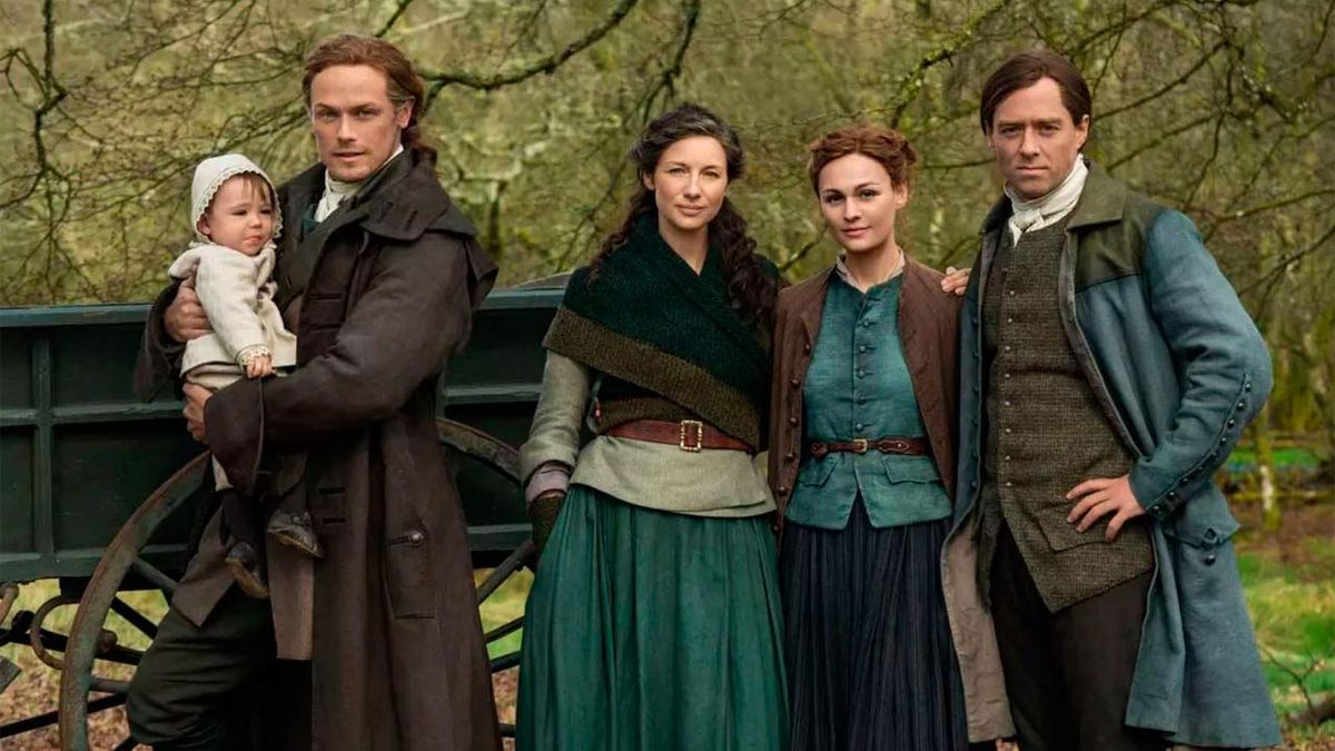 Outlander se encuentra basada en una saga de libros de Diana Gabaldon Outlander se encuentra basada en una saga de libros de Diana Gabaldon