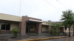 Una joven pareja tuvo a una nena pero cuando le cambiaron el primer pañal se llevaron la sorpresa de que era un varón.