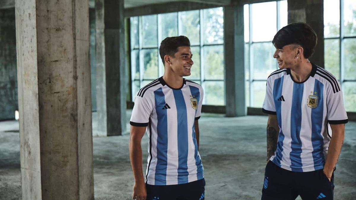 Argentina ya tiene camiseta para disputar el Mundial de Qatar 2022.