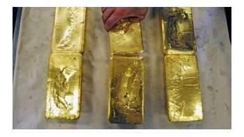Un barrendero encontró lingotes de oro y su vida podría cambiar por completo