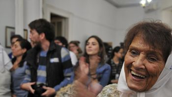 Murió Taty Almeida, presidenta de Madres de Plaza de Mayo y símbolo de los Derechos Humanos Murió Taty Almeida, presidenta de Madres de Plaza de Mayo y símbolo de los Derechos Humanos