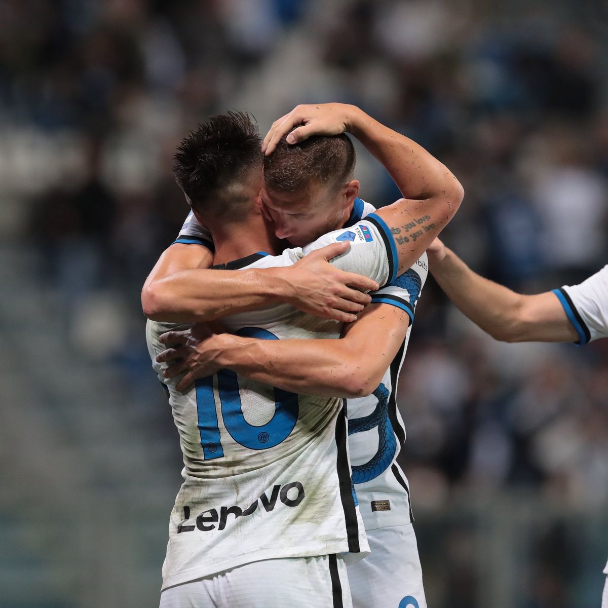 Lautaro Martínez y Edin Dzeko, la dupla ofensiva del Inter.